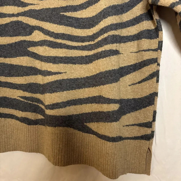 LOFT Wool Blend Boat Neck Tan Brown Gray Zebra Print Sweater Women’s Size Small - Picture 7 of 15